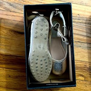 Lightly worn Kenneth Cole NY kids ballet flats